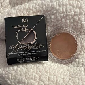 Good apple foundation